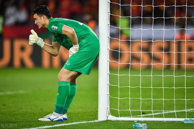 杨31+10+绝杀詹眉空砍77分 老鹰险胜湖人6连胜